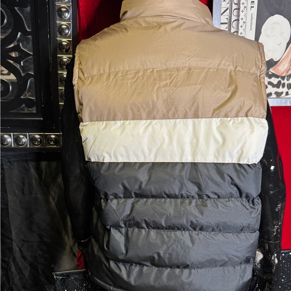 Canada Weather Gear Men's Two-Tone Puffer Vest - Picture 2 of 7